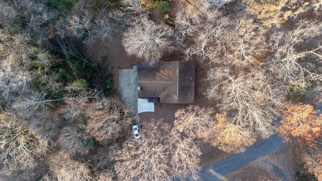 Building Photo - 105 Hanover Way