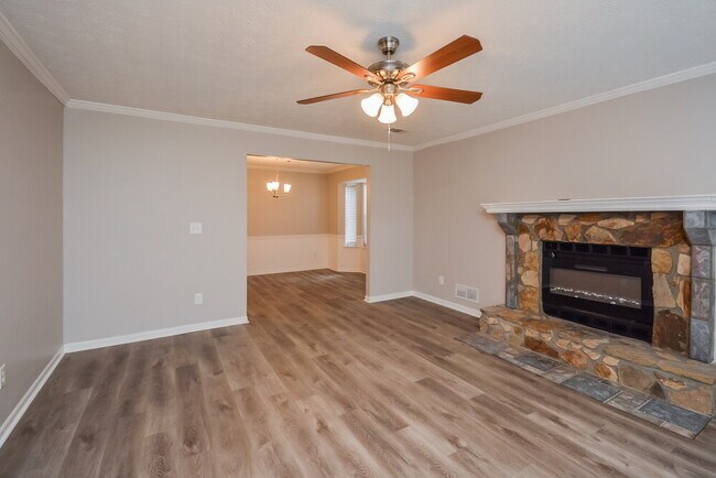 Building Photo - 1053 Mainstreet Lake Dr