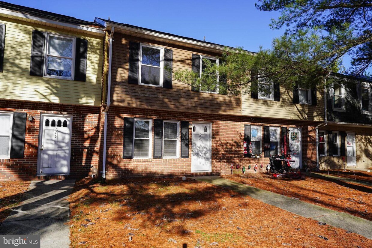744 Hemlock St, Salisbury, MD 21804 Townhome Rentals in Salisbury MD