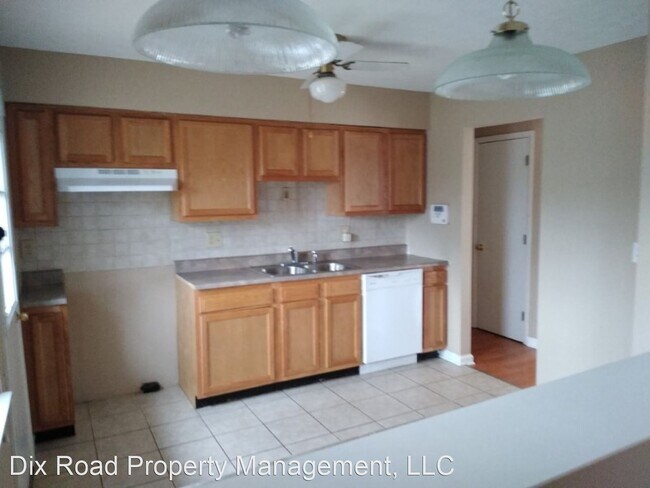 Building Photo - 3 br, 2.5 bath House - 9050 Quentin Court,