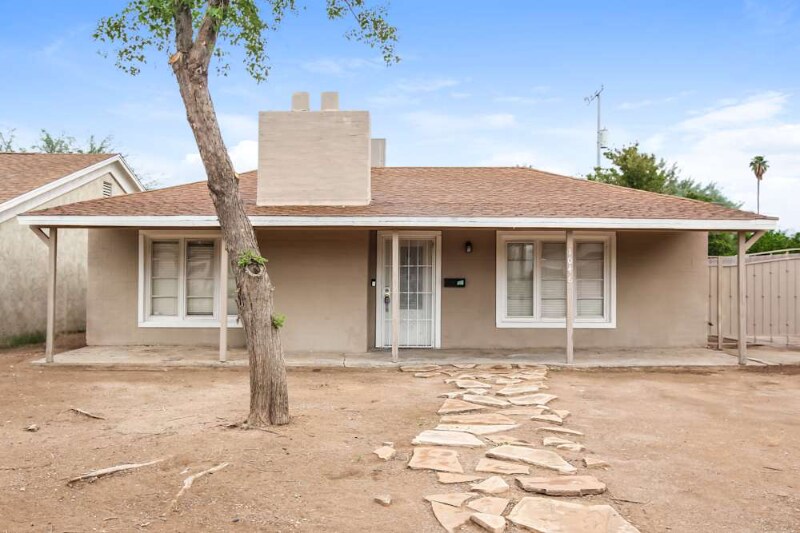 Foto principal - 1043 E Indianola Ave