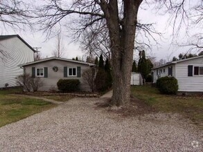 Building Photo - 2876 Stennett St