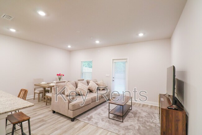 Foto del edificio - 7174 Village Ln