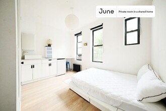 Building Photo - Room in Shared 3 bed/3 bath home