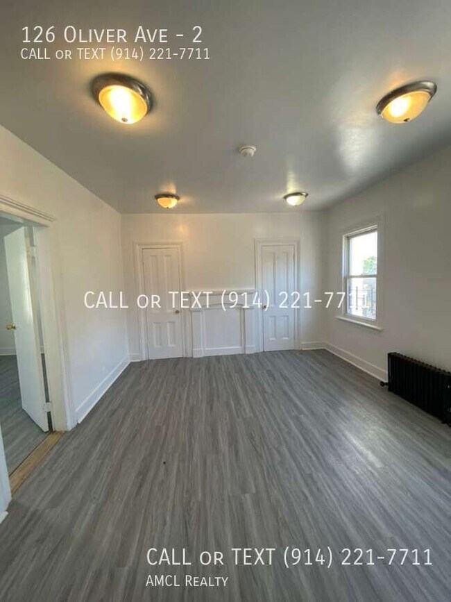 Foto del edificio - 126 Oliver Ave
