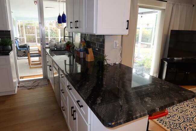 Foto del edificio - 1001 SW 12th Terrace