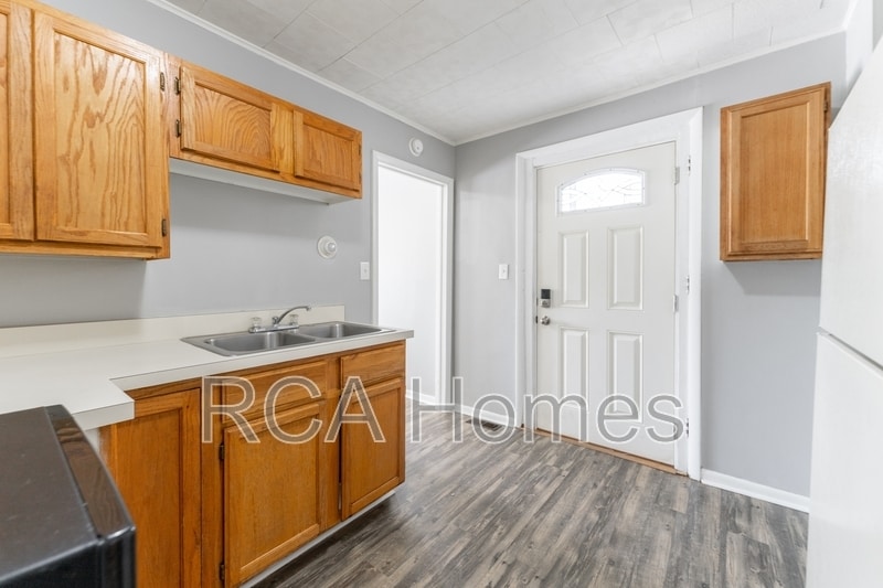 Foto principal - 906 Laurel St