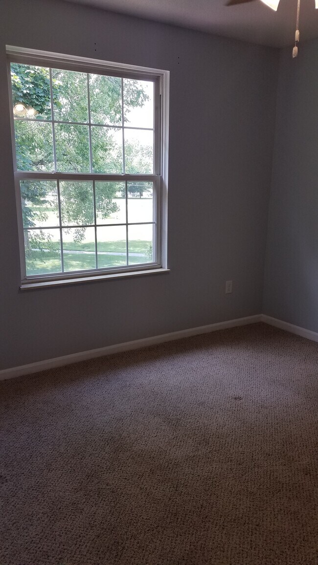 Foto del edificio - 1408 Whispering Woods Ave