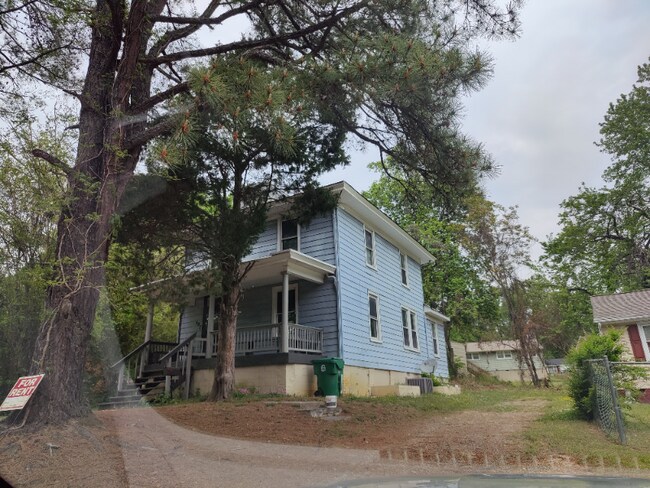 Building Photo - 465 Terrace Ave
