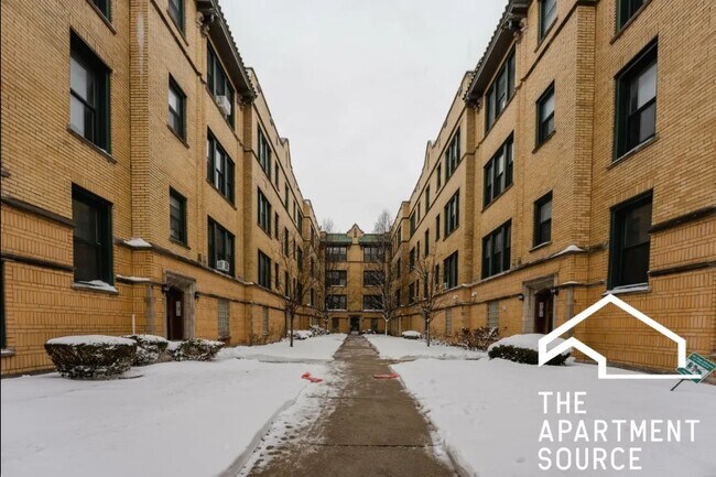 Foto del edificio - 2619 N Spaulding Ave