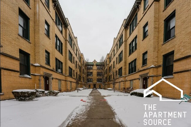 Building Photo - 2619 N Spaulding Ave
