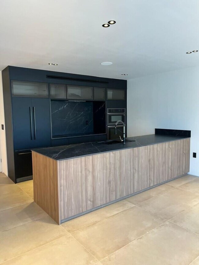 Foto del edificio - 3780 NE 167th St