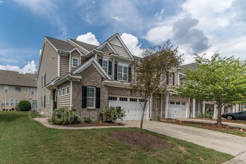 Foto principal - 5470 Allison Ln