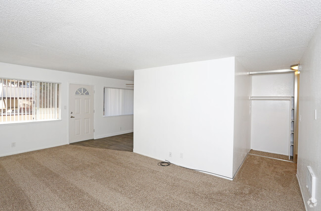 Interior Photo - The Crest at Pacific Grove