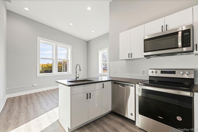 Foto del edificio - 47 Beekman Ave