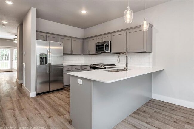 Photo - 1510 N Gregg Ave Townhome