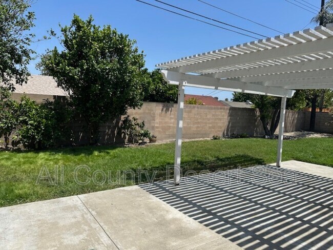 Building Photo - 16602 Cooper Ln