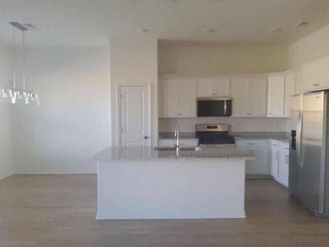 Building Photo - 360 Green Willow Dr