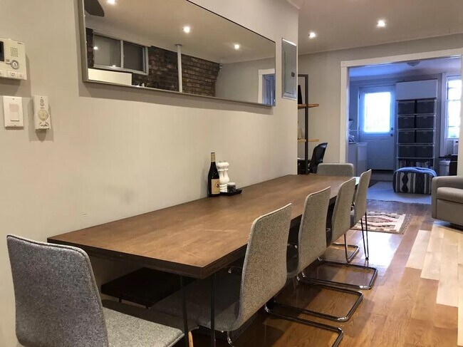 Foto del edificio - 437 W 53rd St