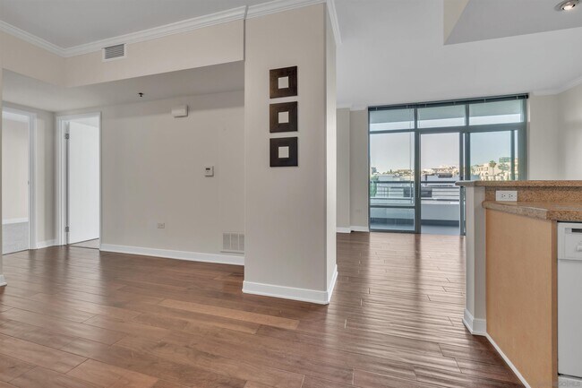 Foto del edificio - 425 W Beech St