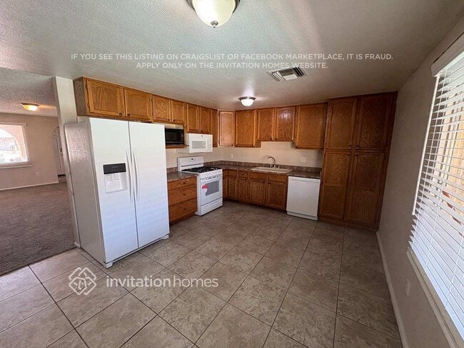 Foto del edificio - 6038 W Vernon Ave