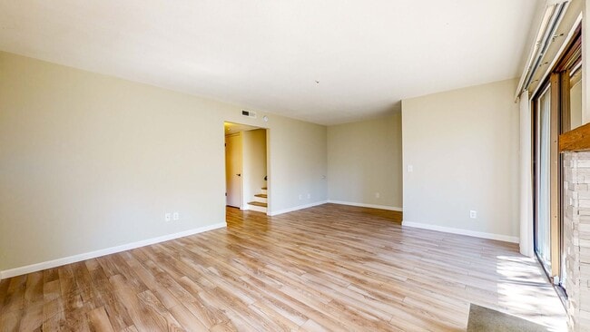 Building Photo - PURE Property Management Presents: Beautiful 3 Bedroom/2 Bath in Santa Rosa!