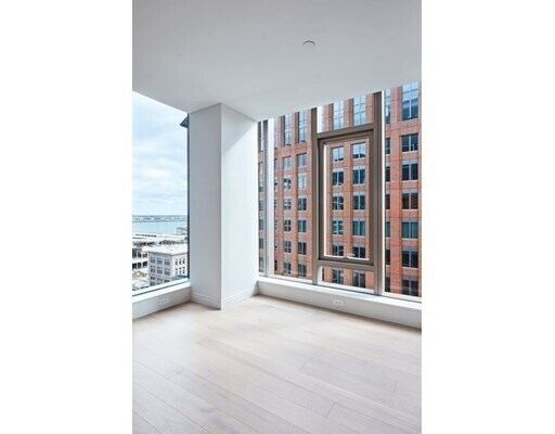 Building Photo - 135 Seaport Blvd