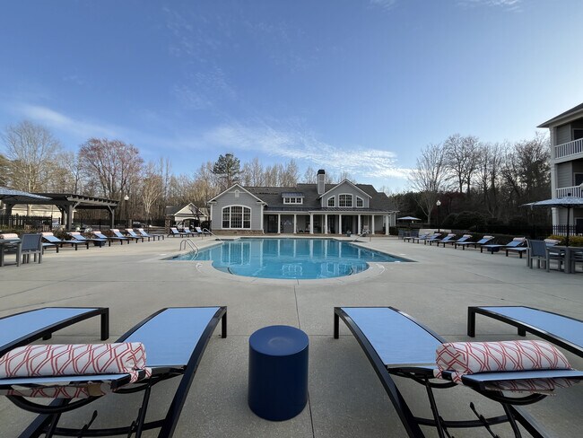 Piscina de lujo - Park West Apartments