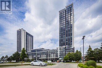 Building Photo - 330 Phillip St