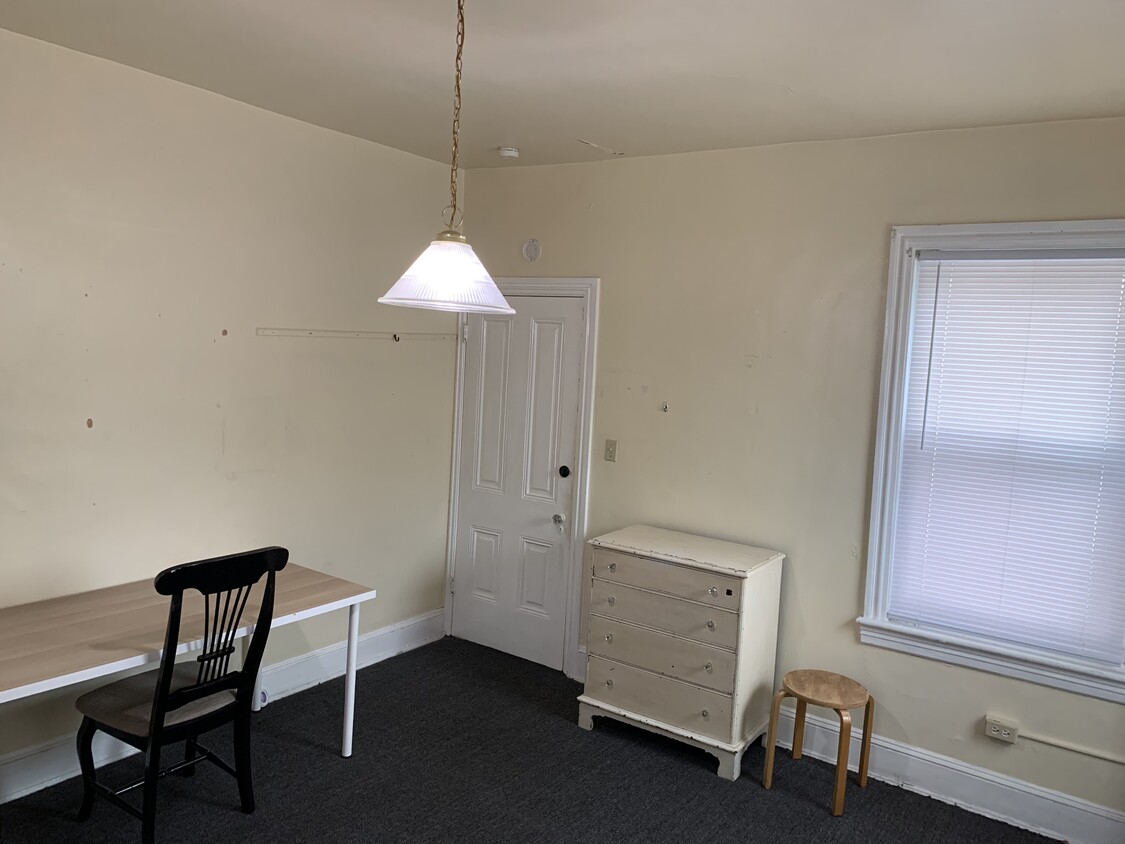 bedroom 3 - 424 W 4th St