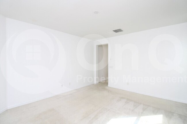 Building Photo - 19062 W Shangri La Rd