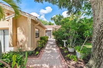 Building Photo - 23257 Boca Club Colony Cir