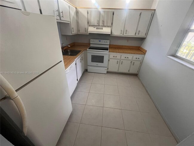 Foto del edificio - 1820 SW 81st Ave