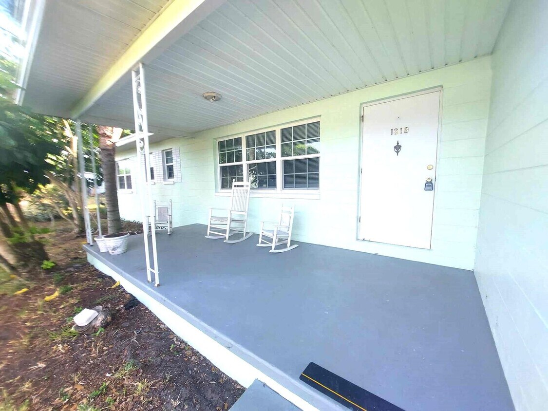 Primary Photo - Single Family Home For Rent!