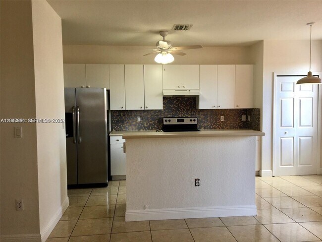 Foto del edificio - 24355 SW 109th Ct