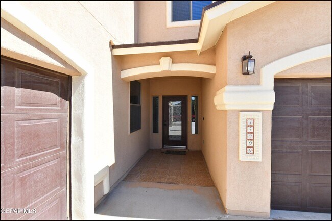 Building Photo - 14309 S Cave Ave