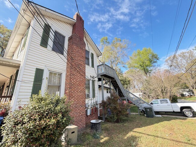 Foto del edificio - 220 E Center Ave