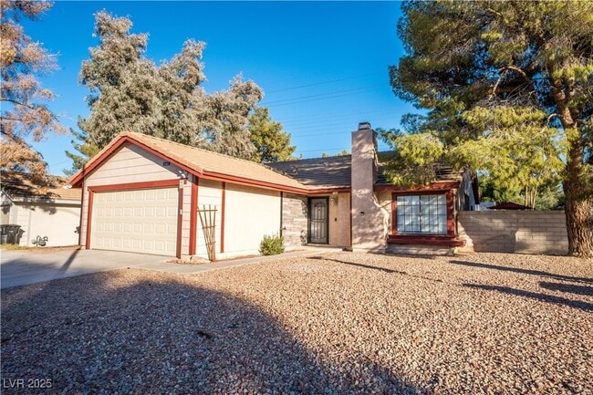 Building Photo - 2364 Belvedere Dr