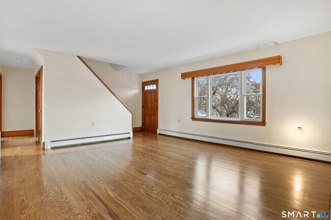 Foto del edificio - 56 Beaver Brook Rd