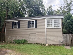 Building Photo - 109 S Carlen St