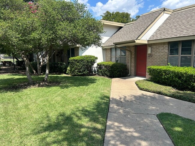 Building Photo - 13777 Brookgreen Cir