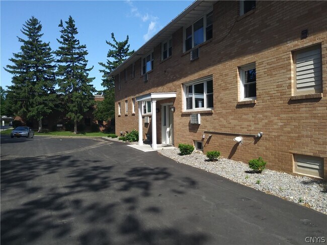 Foto del edificio - 101 E Milford Dr
