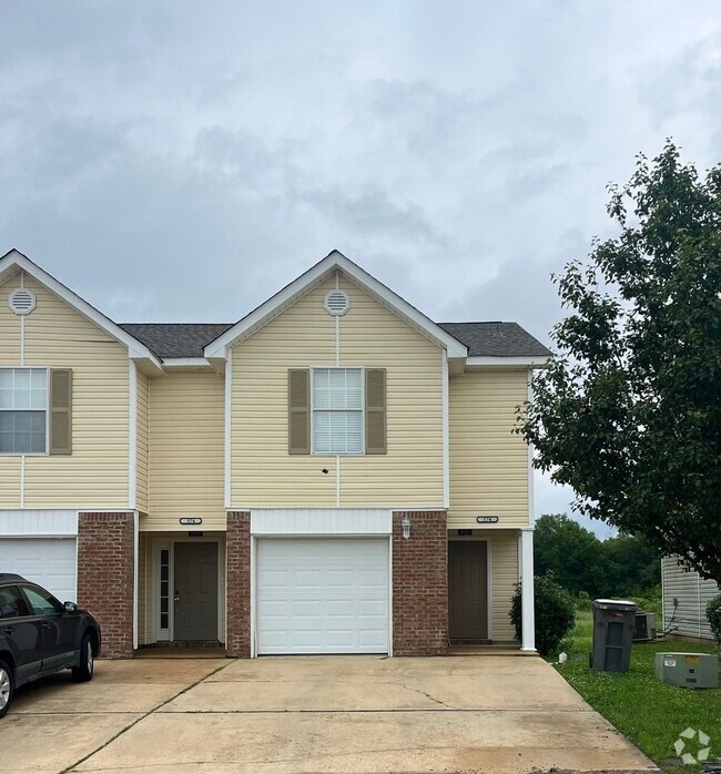 Building Photo - 574 Kirkcauldy Dr