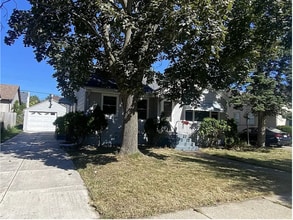 Building Photo - 1033 Blair Ave