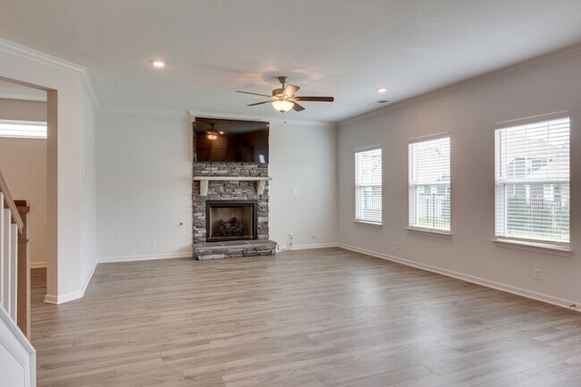 Foto del edificio - 5020 Bridgemore Blvd