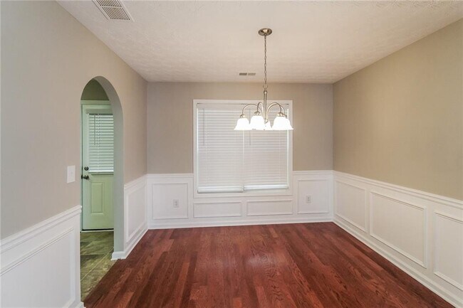 Foto del edificio - 1395 Stephens Pond View