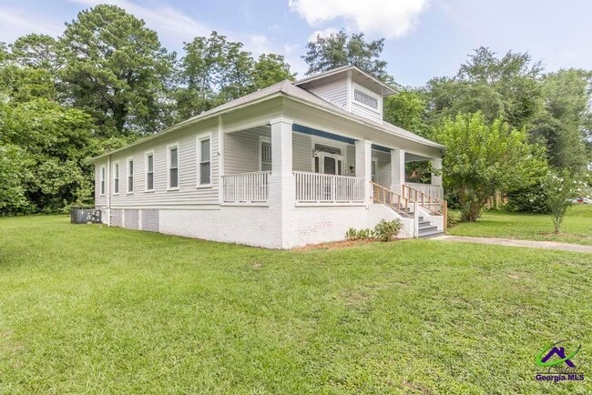 Building Photo - 1147 Burton Ave