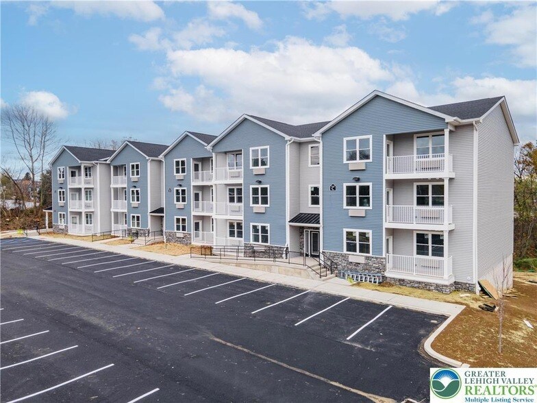 Foto principal - 948 N Front St