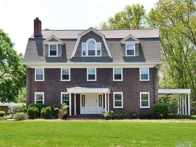 Building Photo - 134 Old Westbury Rd