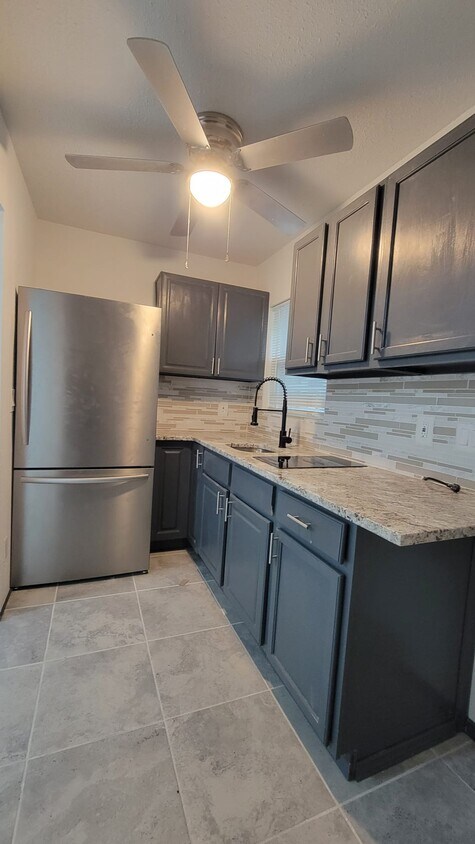 Foto principal - 117 Chicago Woods Cir